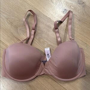 NWT Victoria's Secret Bra 34D
